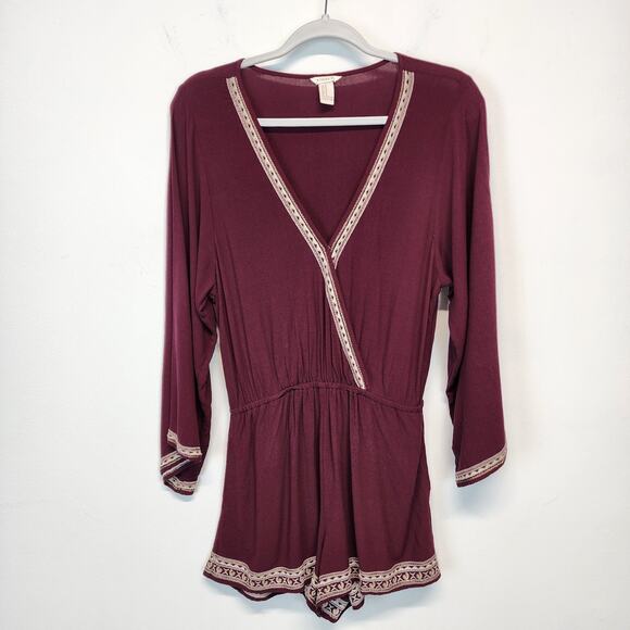 Forever 21 Romper Size M Burgundy Lace Trim V-neck Long Sleeve Crepe Rayon Y2K - Picture 2 of 12